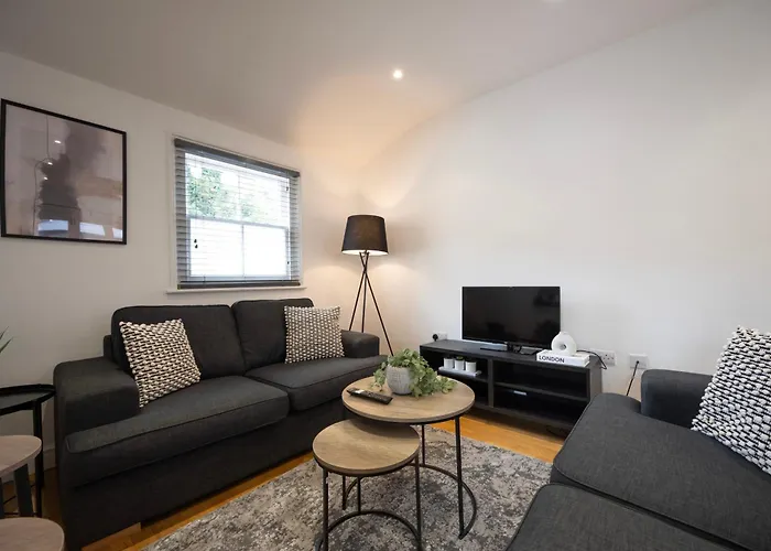 3-Bedroom Charming Central House