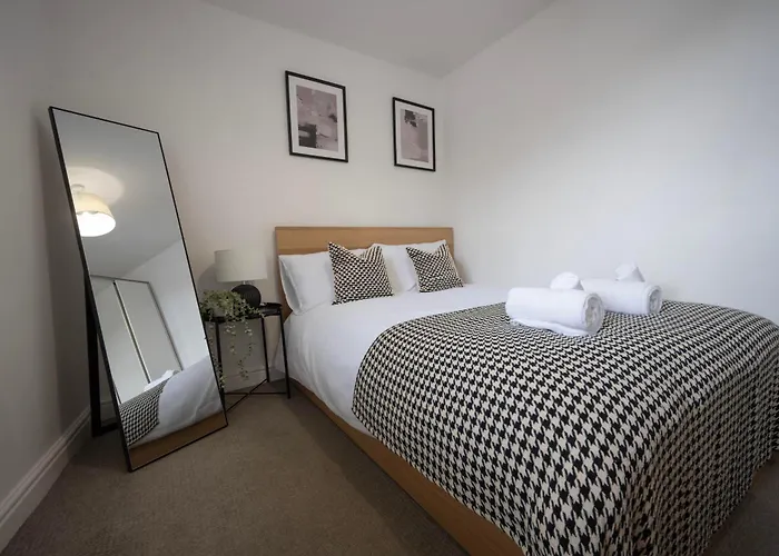 3-Bedroom Charming Central House